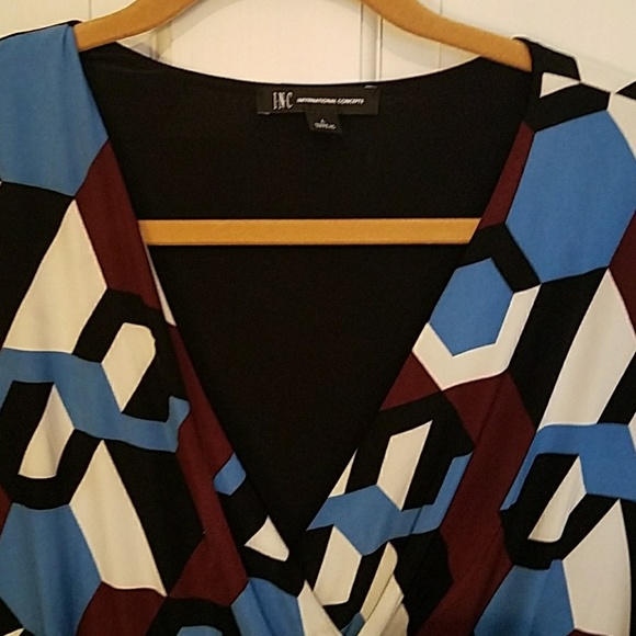 INC V neck dress hexagon dress - Picture 3 of 4